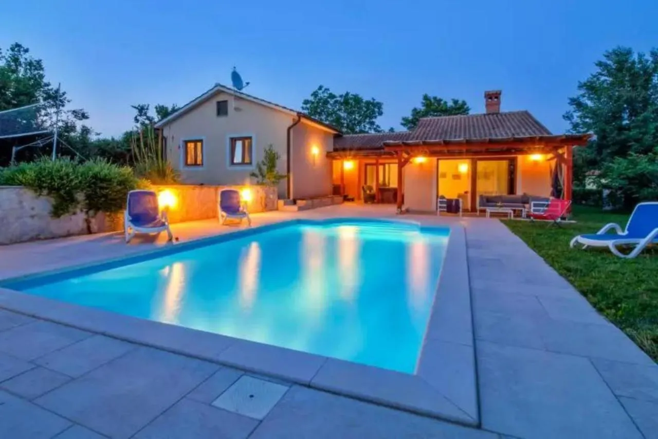Villa Simac With Pool And Whirlpool - Happy Rentals Pazin