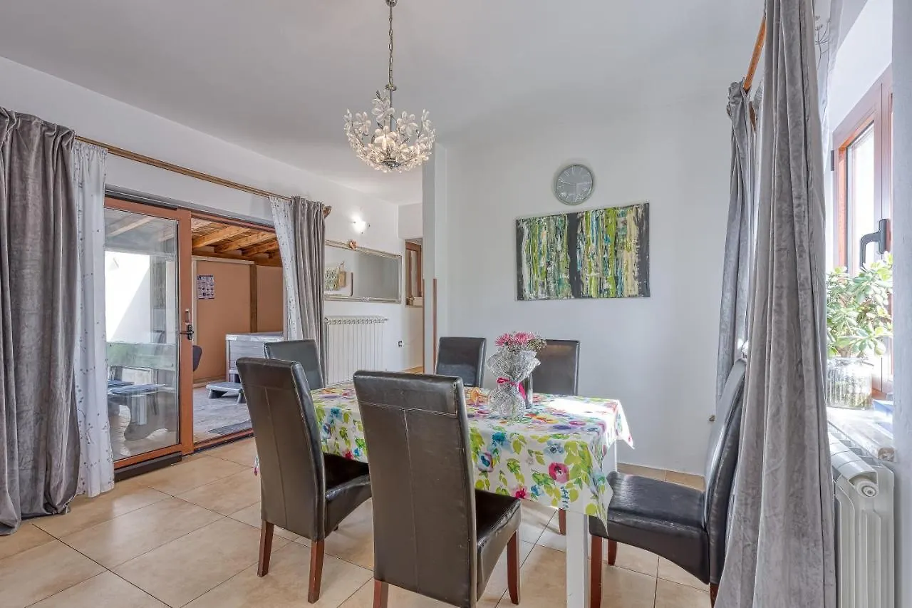 Villa Simac With Pool And Whirlpool - Happy Rentals Pazin